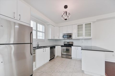 Photo 9 at 7 - 215 16TH Avenue, Langstaff, Richmond Hill