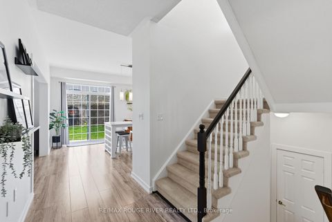 Photo 8 at 1086 Songbird Drive, Pinecrest, Oshawa