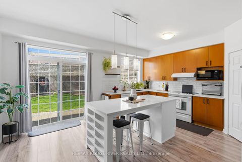 Photo 9 at 1086 Songbird Drive, Pinecrest, Oshawa