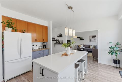 Photo 13 at 1086 Songbird Drive, Pinecrest, Oshawa