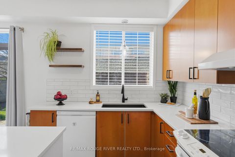 Photo 15 at 1086 Songbird Drive, Pinecrest, Oshawa