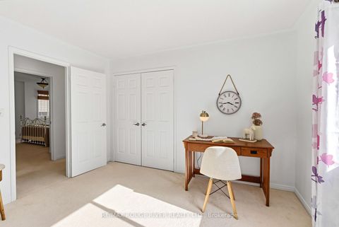 Photo 32 at 1086 Songbird Drive, Pinecrest, Oshawa