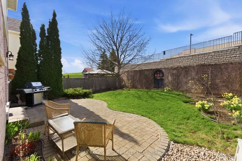 Photo 46 at 1086 Songbird Drive, Pinecrest, Oshawa