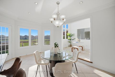 Photo 20 at 11 Horizon Court, Doncrest, Richmond Hill