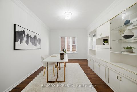 Photo 24 at 11 Horizon Court, Doncrest, Richmond Hill