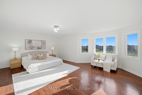 Photo 30 at 11 Horizon Court, Doncrest, Richmond Hill