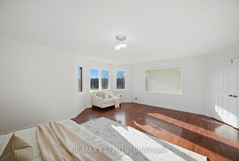 Photo 32 at 11 Horizon Court, Doncrest, Richmond Hill