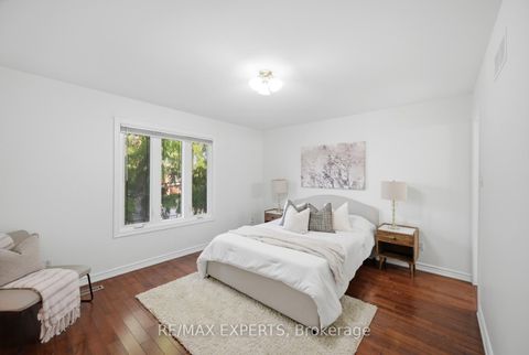 Photo 35 at 11 Horizon Court, Doncrest, Richmond Hill