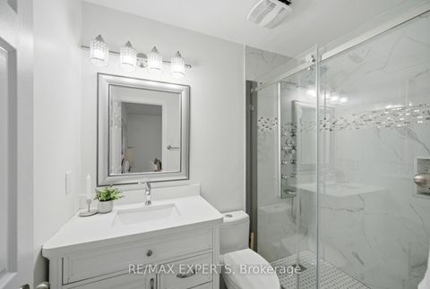 Photo 37 at 11 Horizon Court, Doncrest, Richmond Hill