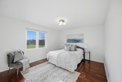 Photo 38 at 11 Horizon Court, Doncrest, Richmond Hill