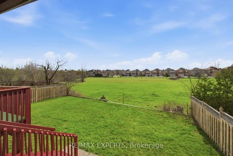 Photo 44 at 11 Horizon Court, Doncrest, Richmond Hill