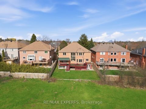 Photo 48 at 11 Horizon Court, Doncrest, Richmond Hill