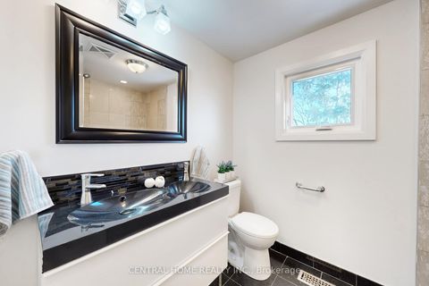 Photo 5 at 30 Moffat Crescent, Aurora Heights, Aurora