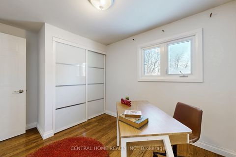 Photo 23 at 30 Moffat Crescent, Aurora Heights, Aurora