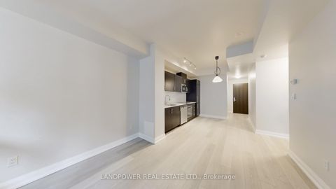 Photo 5 at 639 - 460 Adelaide Street E, Moss Park, Toronto