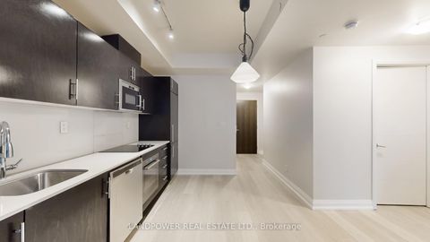 Photo 9 at 639 - 460 Adelaide Street E, Moss Park, Toronto