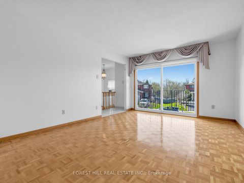 Photo 10 at 10 Boyne Highland Crescent, Glen Shields, Vaughan