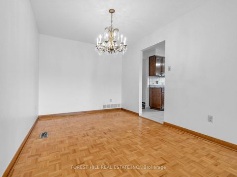 Photo 13 at 10 Boyne Highland Crescent, Glen Shields, Vaughan