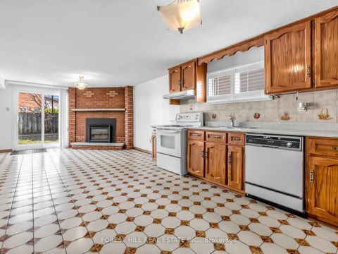 Photo 20 at 10 Boyne Highland Crescent, Glen Shields, Vaughan