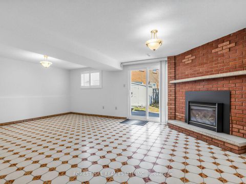 Photo 21 at 10 Boyne Highland Crescent, Glen Shields, Vaughan