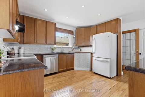 Photo 9 at 918 McCullough Drive, Downtown Whitby, Whitby