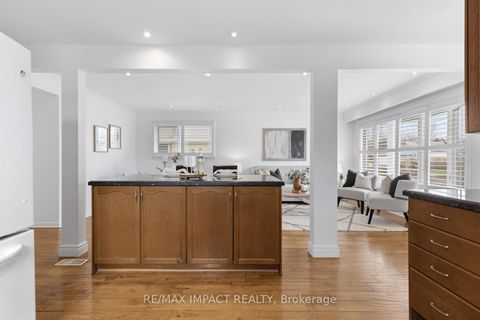 Photo 10 at 918 McCullough Drive, Downtown Whitby, Whitby