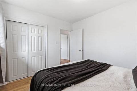 Photo 14 at 918 McCullough Drive, Downtown Whitby, Whitby