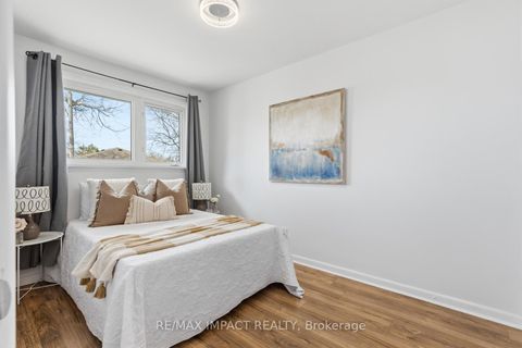 Photo 15 at 918 McCullough Drive, Downtown Whitby, Whitby