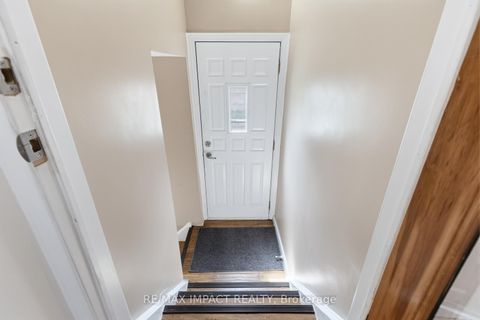 Photo 20 at 918 McCullough Drive, Downtown Whitby, Whitby