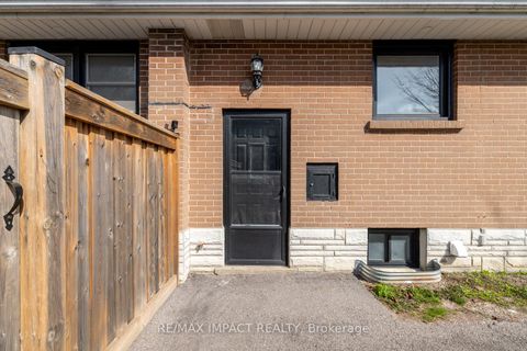 Photo 31 at 918 McCullough Drive, Downtown Whitby, Whitby