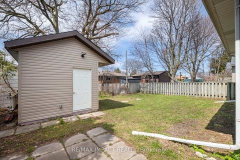Photo 33 at 918 McCullough Drive, Downtown Whitby, Whitby