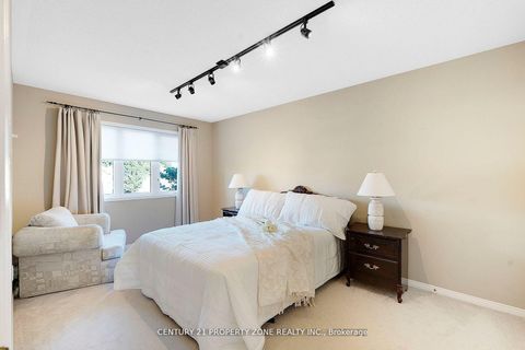 Photo 7 at 582 Plantation Gate, Summerhill Estates, Newmarket