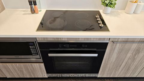 Photo 14 at 25 McMahon Drive, Bayview Village, Toronto