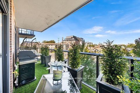 Photo 30 at 303 - 3 Southvale Drive, Leaside, Toronto