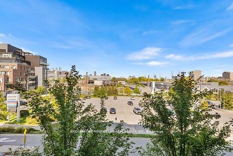 Photo 33 at 303 - 3 Southvale Drive, Leaside, Toronto