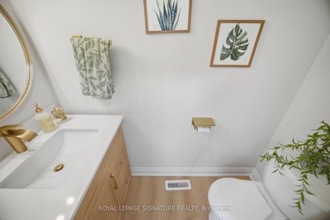 Photo 9 at 11 Wessenger Drive, Holly, Barrie