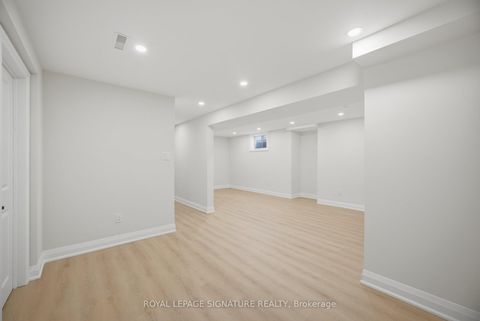 Photo 25 at 11 Wessenger Drive, Holly, Barrie