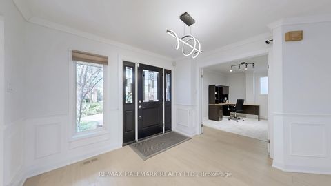 Photo 3 at 82 Windermere Crescent S, South Richvale, Richmond Hill