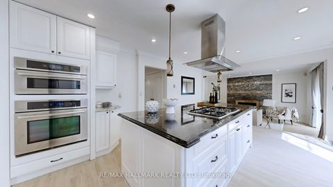 Photo 14 at 82 Windermere Crescent S, South Richvale, Richmond Hill