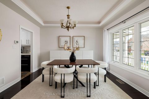 Photo 3 at 337 Kirkvalley Crescent, Bayview Wellington, Aurora