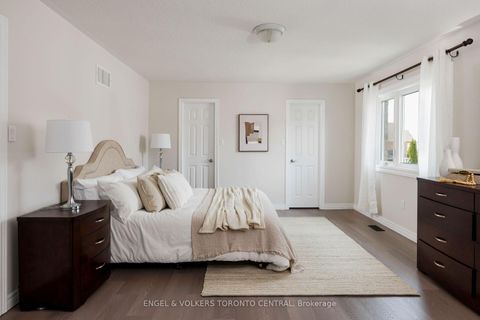 Photo 18 at 337 Kirkvalley Crescent, Bayview Wellington, Aurora