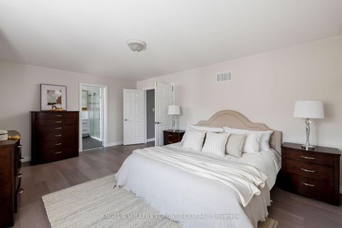 Photo 19 at 337 Kirkvalley Crescent, Bayview Wellington, Aurora