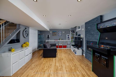 Photo 34 at 337 Kirkvalley Crescent, Bayview Wellington, Aurora