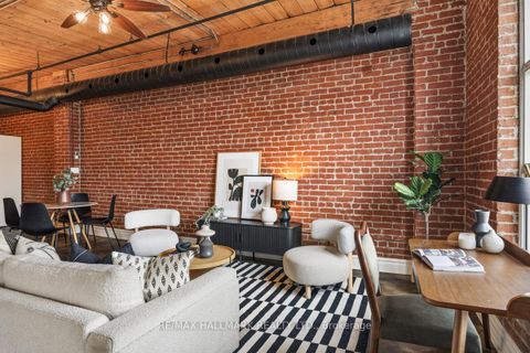 Photo 4 at 405 - 426 Queen Street E, Moss Park, Toronto