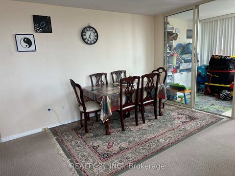 Photo 4 at 821 - 3 Greystone Walk Drive, Kennedy Park, Toronto