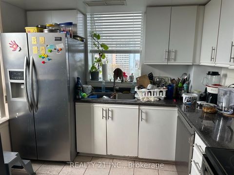 Photo 8 at 821 - 3 Greystone Walk Drive, Kennedy Park, Toronto