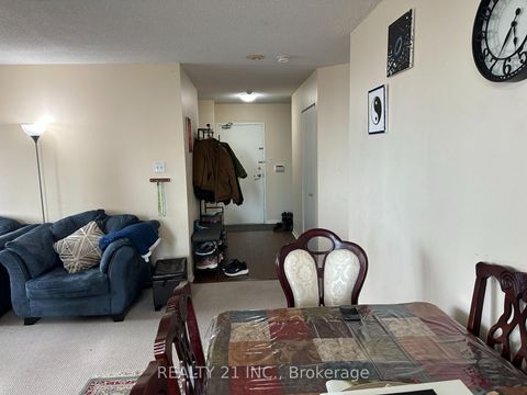 Photo 10 at 821 - 3 Greystone Walk Drive, Kennedy Park, Toronto