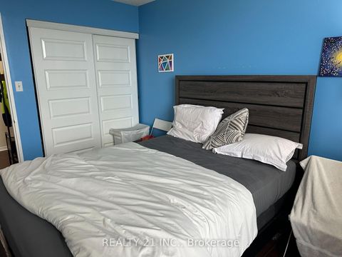 Photo 14 at 821 - 3 Greystone Walk Drive, Kennedy Park, Toronto