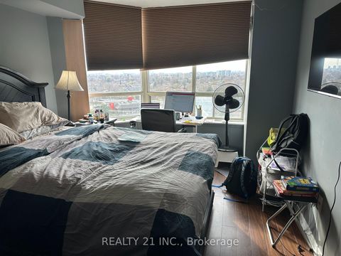 Photo 15 at 821 - 3 Greystone Walk Drive, Kennedy Park, Toronto