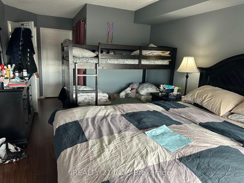 Photo 16 at 821 - 3 Greystone Walk Drive, Kennedy Park, Toronto